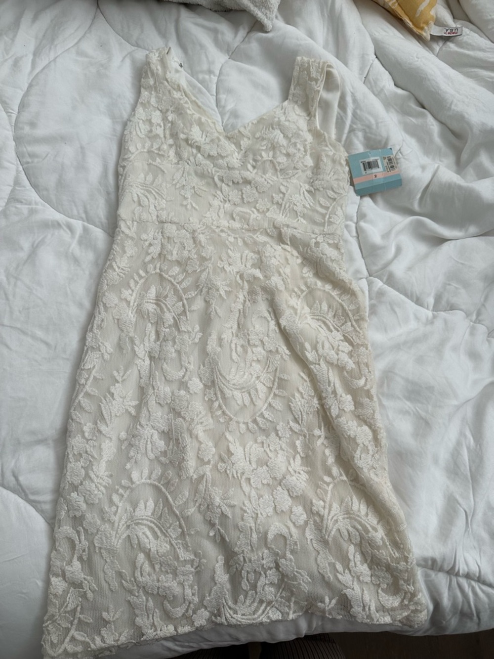 NWT Cream Floral Lace Sleeveless Dress